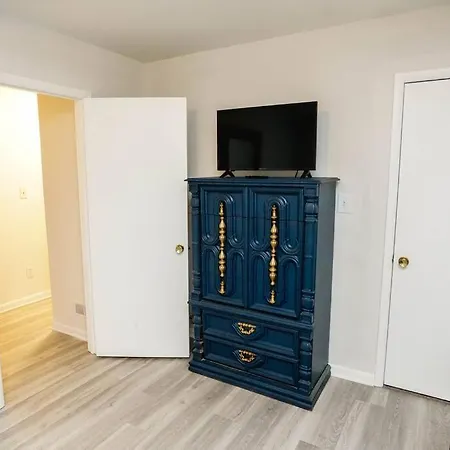 3 Bedroom Townhome Minutes To Uptown Holiday home Charlotte