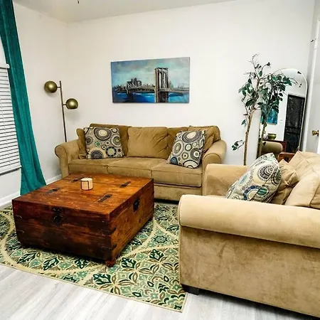 3 Bedroom Townhome Minutes To Uptown *
