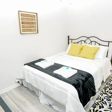 3 Bedroom Townhome Minutes To Uptown Charlotte