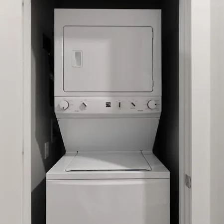 Apartment Landing Modern With Amazing Amenities