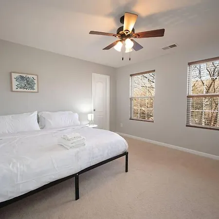 3bdrm W/ Kingbed_pool_wi-fi-private