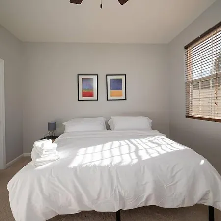 Apartment 3bdrm W/ Kingbed_pool_wi-fi-private *