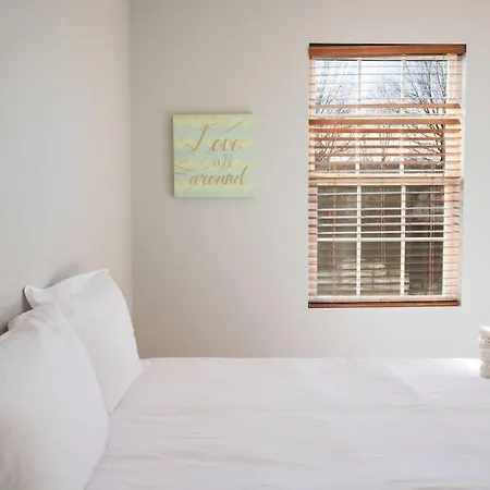 3bdrm W/ Kingbed_pool_wi-fi-private