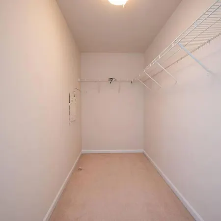 Apartment 3bdrm W/ Kingbed_pool_wi-fi-private Charlotte