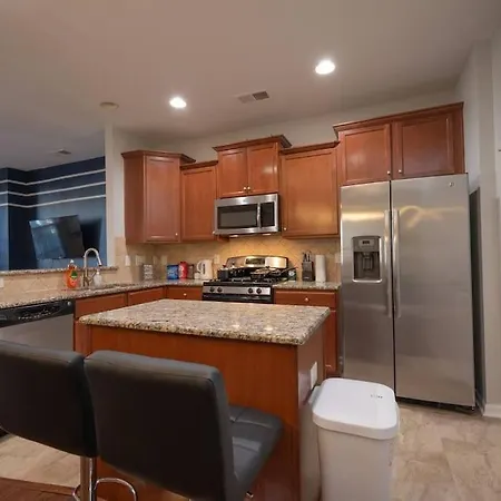 3bdrm W/ Kingbed_pool_wi-fi-private Apartment Charlotte