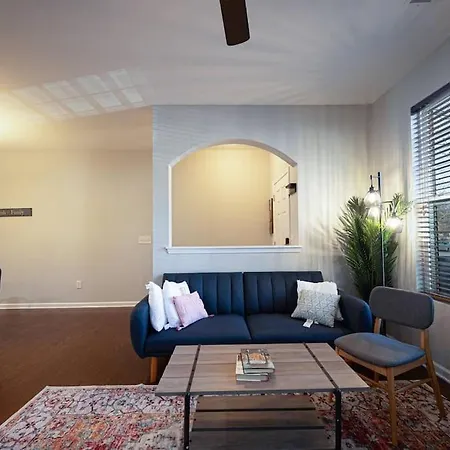 3bdrm W/ Kingbed_pool_wi-fi-private Apartment