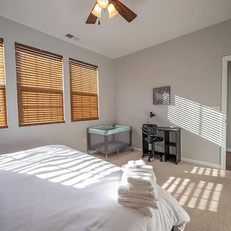 3bdrm W/ Kingbed_pool_wi-fi-private Apartment *