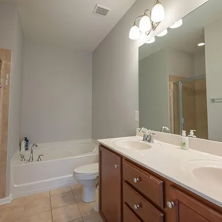 Apartment 3bdrm W/ Kingbed_pool_wi-fi-private