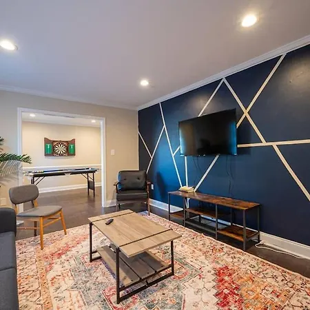 Comfy 3 Bdrm House+backyard+wi-fi-spacious