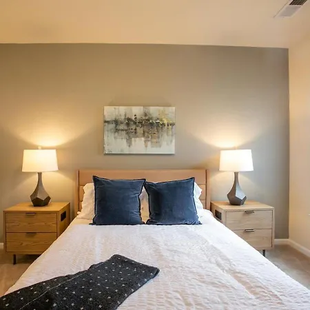 Landing - Modern With Amazing Amenities Apartment *