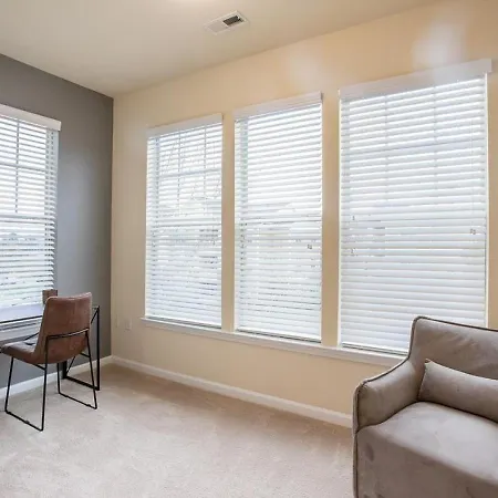 Apartment Landing - Modern With Amazing Amenities Charlotte