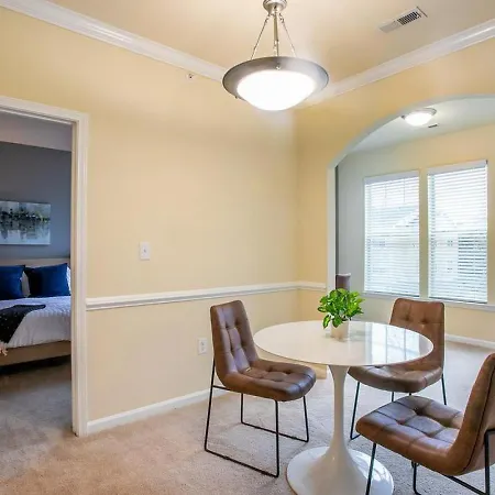 Landing - Modern With Amazing Amenities Charlotte