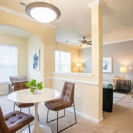 Landing - Modern With Amazing Amenities * Charlotte