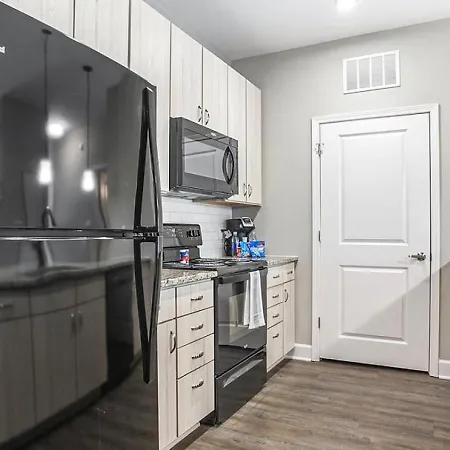 Apartment Landing - Modern With Amazing Amenities Charlotte