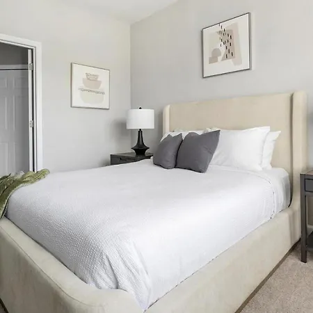 Landing - Modern With Amazing Amenities