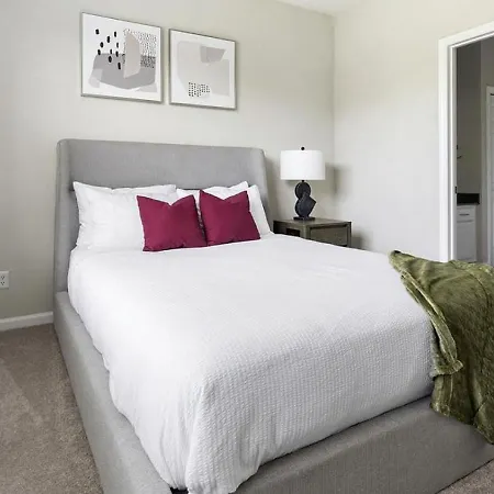 Landing - Modern With Amazing Amenities Apartment Charlotte