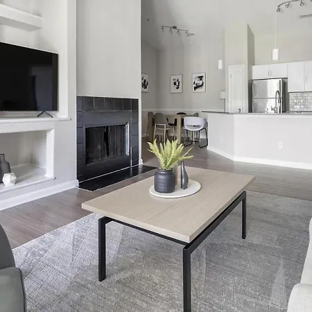 Landing - Modern With Amazing Amenities *