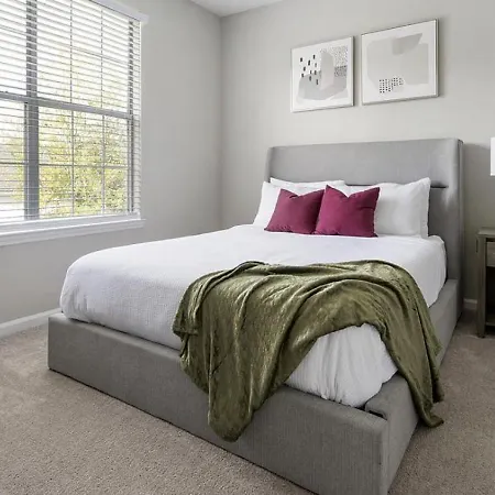 Landing - Modern With Amazing Amenities Apartment Charlotte