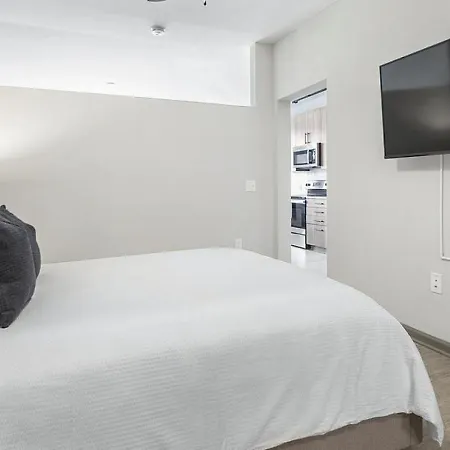 Landing - Modern With Amazing Amenities Apartment Charlotte