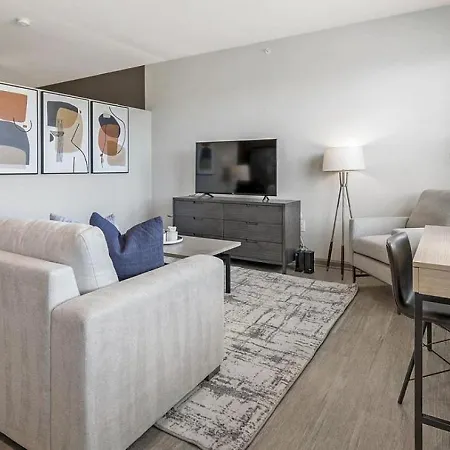 Landing - Modern With Amazing Amenities