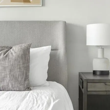 Landing - Modern With Amazing Amenities * Charlotte