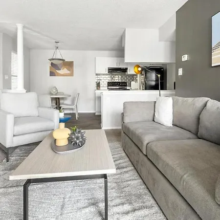 Landing - Modern With Amazing Amenities * Charlotte