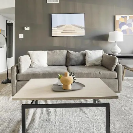 Landing - Modern With Amazing Amenities
