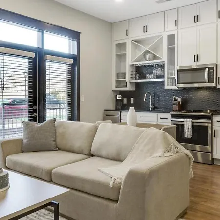 Apartment Landing Modern With Amazing Amenities Charlotte