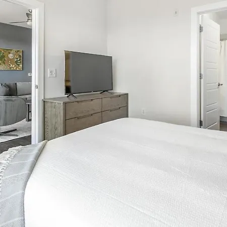 Apartment Landing Modern With Amazing Amenities