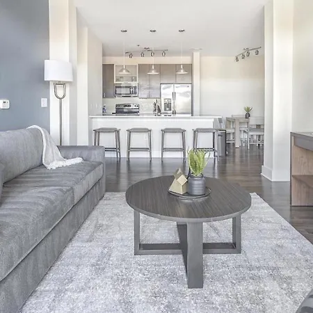 Apartment Landing Modern With Amazing Amenities *