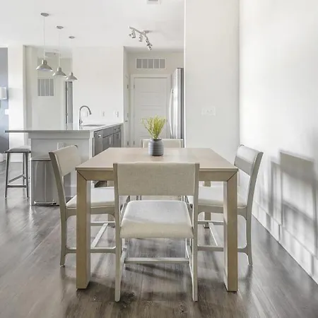 Landing Modern With Amazing Amenities *