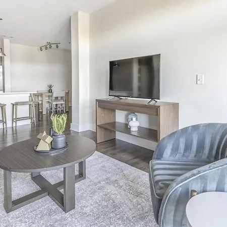 Apartment Landing Modern With Amazing Amenities