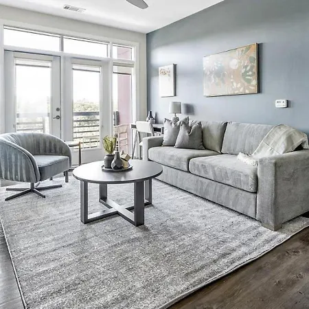 Apartment Landing Modern With Amazing Amenities
