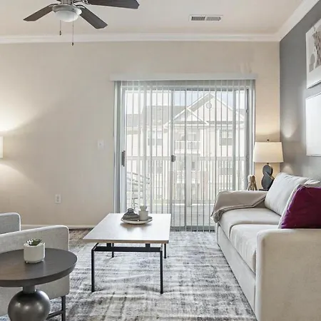 Landing Modern With Amazing Amenities Apartment *