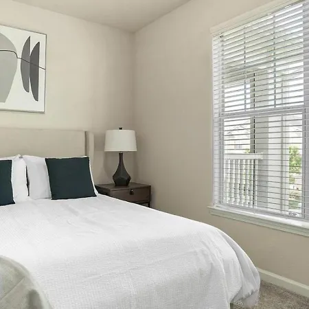 Landing Modern With Amazing Amenities