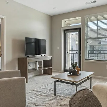 Apartment Landing Modern With Amazing Amenities