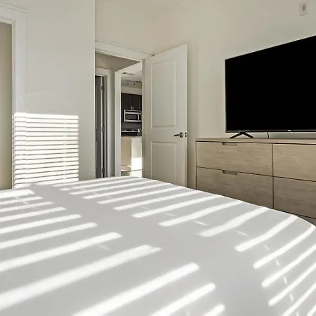 Apartment Landing Modern With Amazing Amenities *