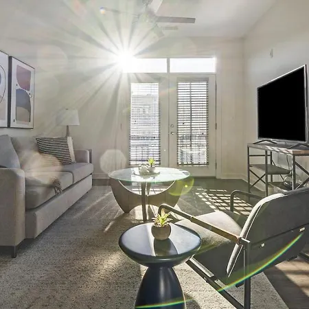 Apartment Landing Modern With Amazing Amenities *