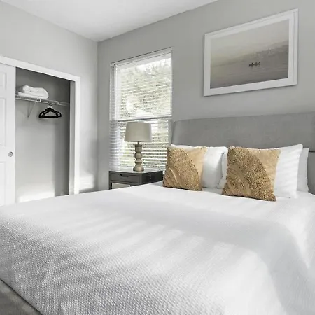Landing Modern With Amazing Amenities Apartment *