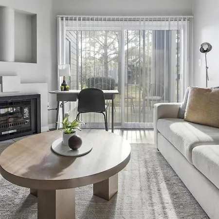 Landing Modern With Amazing Amenities Apartment *