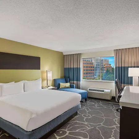 Doubletree By Hilton Uptown Hotel Charlotte
