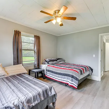 Cozy W/ Fire Pit ~ 6 Mi To Uptown! Charlotte