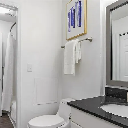Landing Modern With Amazing Amenities Apartment *