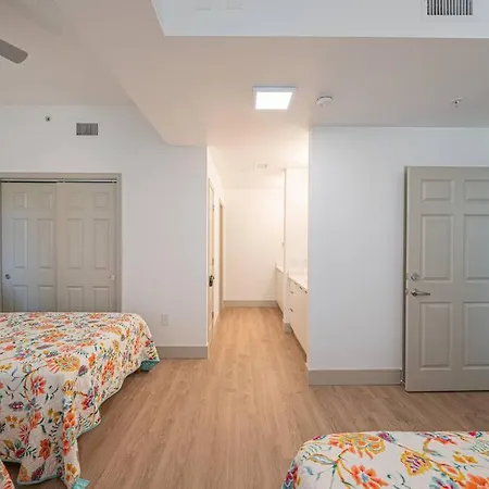 Class & Space Uptown Apartment