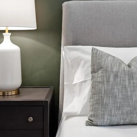 Apartment Landing Modern With Amazing Amenities