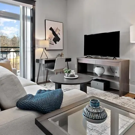 Apartment Landing Modern With Amazing Amenities *