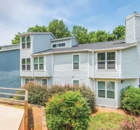 Apartment Luxury & Convenience In South End