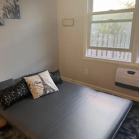 Holiday home Tiny Getaway 5 Min To Wylie Charlotte