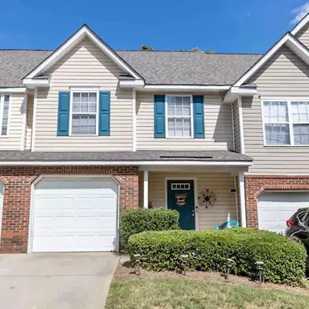 Townhome - Near Uncc And Pnc Music Pavilion Charlotte