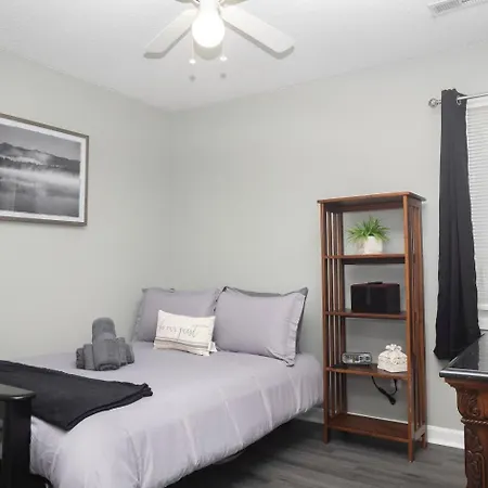 Villa Cozy Home, 10 Minutes Away From Downtown Charlotte